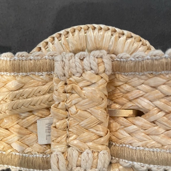 Zimmermann Raie Crochet Trim Linen Shorts SIZE AU 4 ( US 10 to 12) - Picture 10 of 12